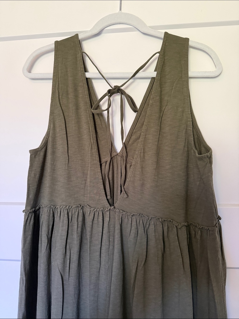 American Eagle Outfitters Olive Green V‑Neck Jumpsuit - Picture 3 of 4